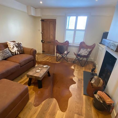 A Charming And Stylish Country Cottage. Hungerford Dış mekan fotoğraf