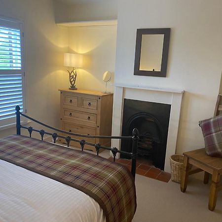 A Charming And Stylish Country Cottage. Hungerford Dış mekan fotoğraf